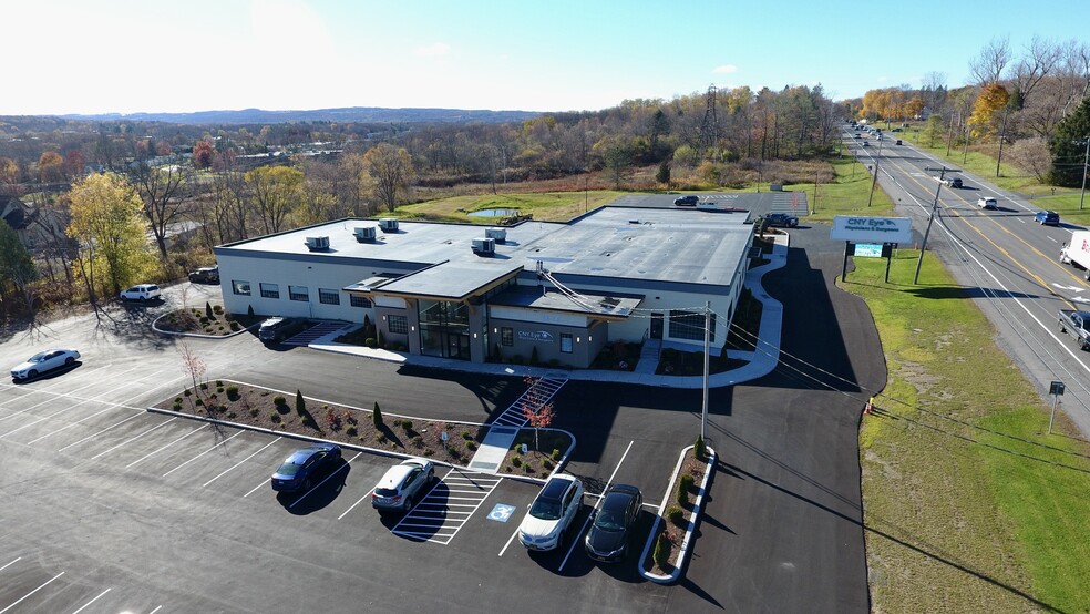 Primary Photo Of 8360 Seneca Tpke, New Hartford Restaurant For Lease