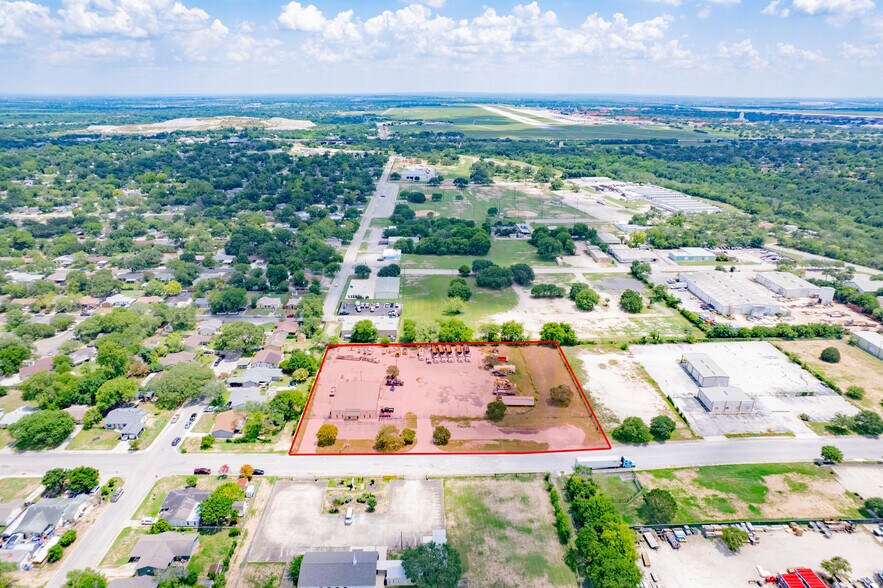 More Photos Of 132 Nell Deane Blvd, Schertz Warehouse For Sale