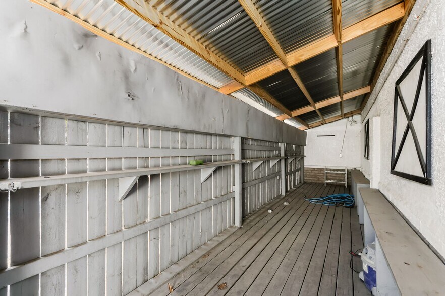 More Photos Of 1662 W Mound St, Columbus Restaurant For Sale