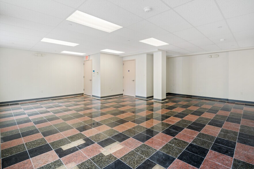 More Photos Of 136-41 41st Ave, Flushing Medical For Sale