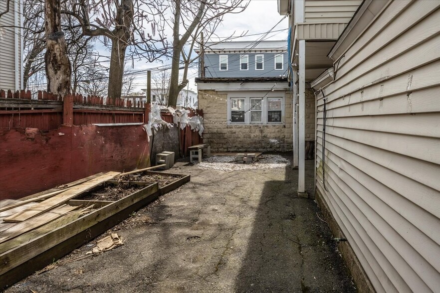More Photos Of 73 Southgate St, Worcester General Retail For Sale