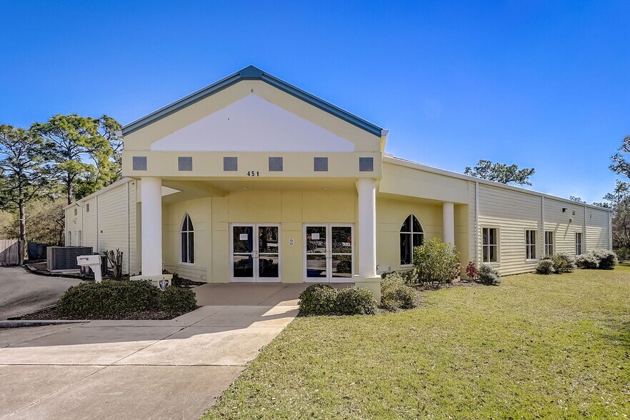 Primary Photo Of 451 Riviera Dr NE, Palm Bay Religious Facility For Sale
