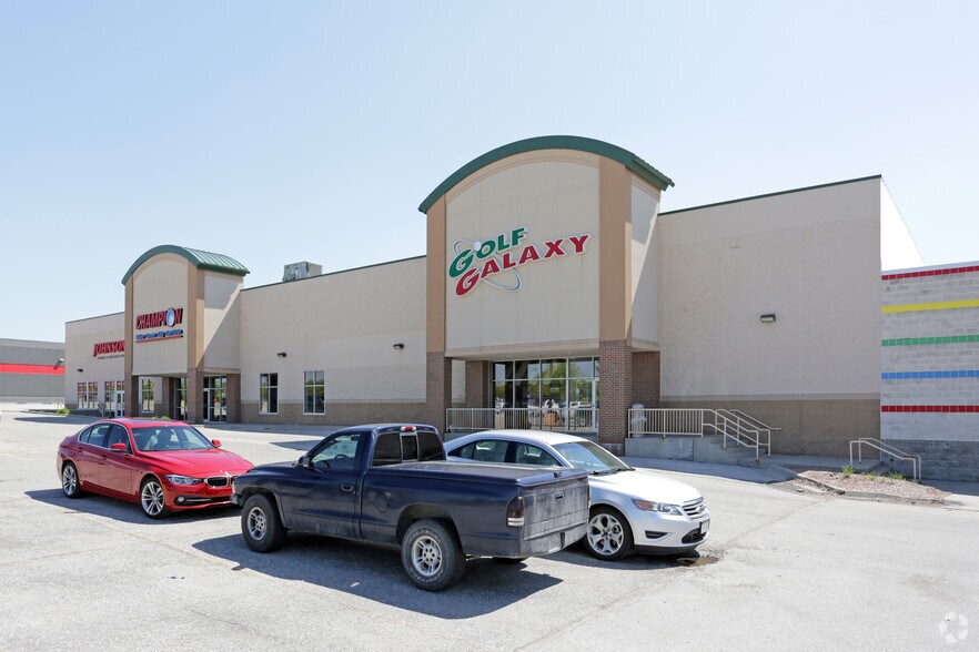 More Photos Of 3425 Oak View Dr, Omaha General Retail For Lease