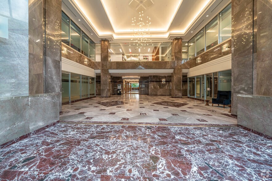More Photos Of 8500 Normandale Lake Blvd, Bloomington Coworking Space