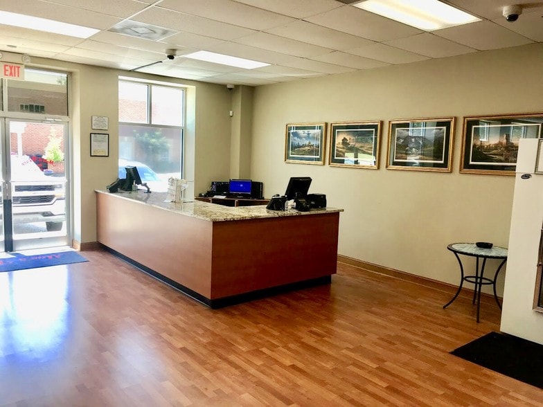 More Photos Of 699 Bultman Dr, Sumter Storefront Retail Office For Lease