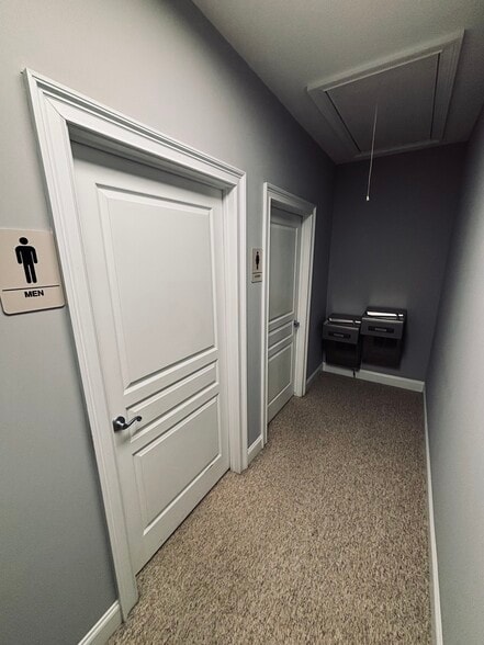 More Photos Of 4080 McGinnis Ferry Rd, Alpharetta Office For Sale