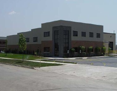 Primary Photo Of 1675 Shanahan Dr, South Elgin Warehouse For Lease