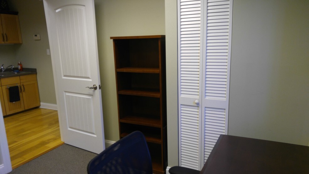 More Photos Of 5 Silva Terra Dr, Wilmington Medical For Lease