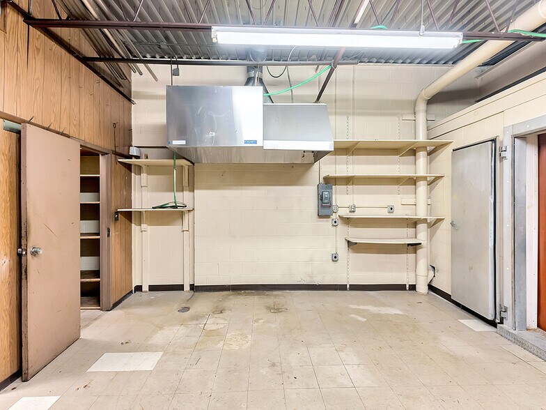 More Photos Of 1341 Springwells St, Detroit General Retail For Sale