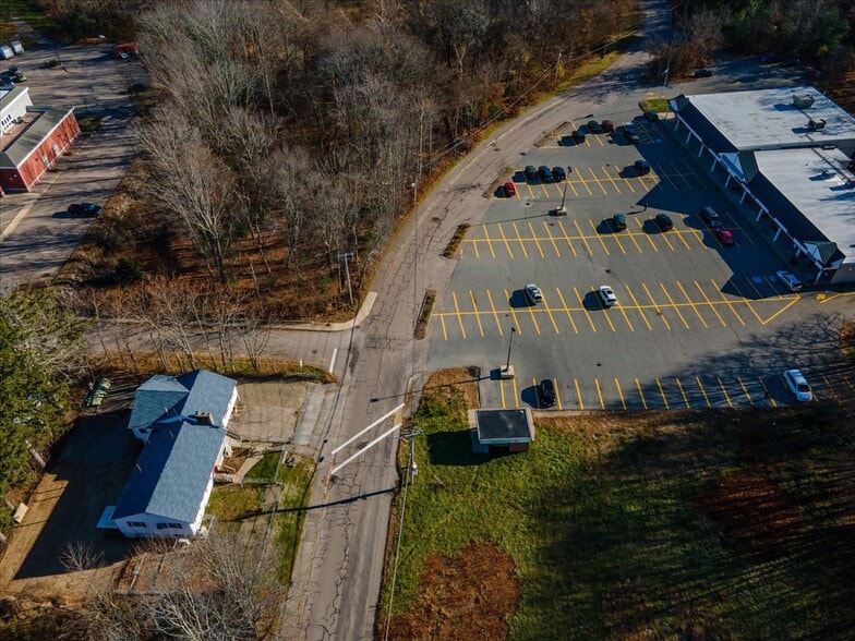 More Photos Of 23 Randall Rd, Wrentham Medical For Lease