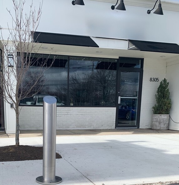 More Photos Of 8303 Washington St, Chagrin Falls Storefront For Lease