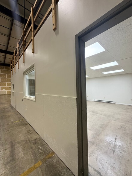 More Photos Of 116 Satterlee Rd, Dubois Warehouse For Lease