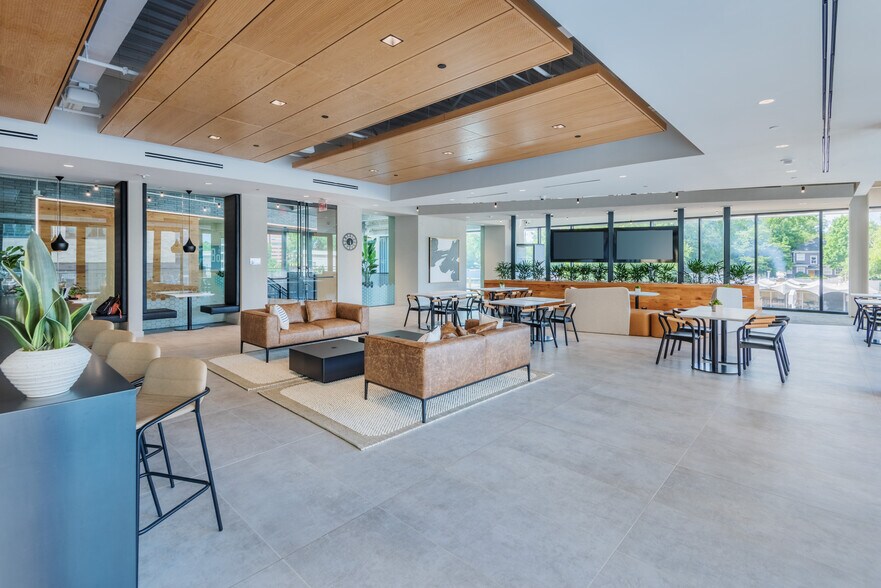 More Photos Of 621 Hillsborough St, Raleigh Office For Lease