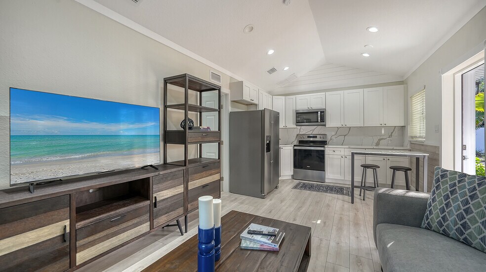 More Photos Of 1901 & 1905 Morrill St, Sarasota Apartments For Sale