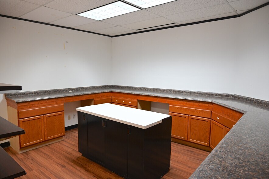 More Photos Of 14423 Cornerstone Village Dr, Houston Medical For Sale