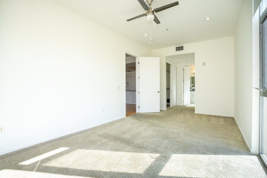 More Photos Of 738 S Ogden Dr, Los Angeles Apartments For Sale