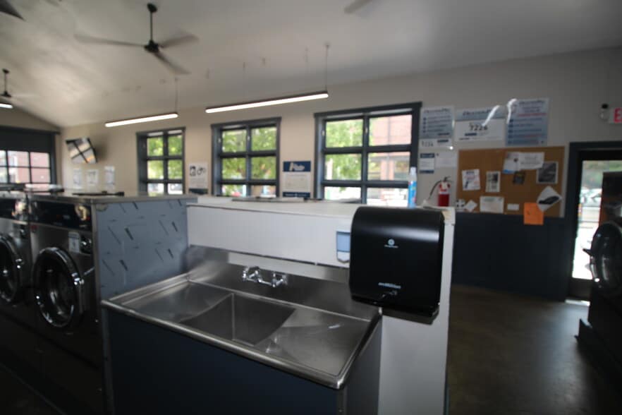 More Photos Of 49 N Main St, Lambertville Restaurant For Sale