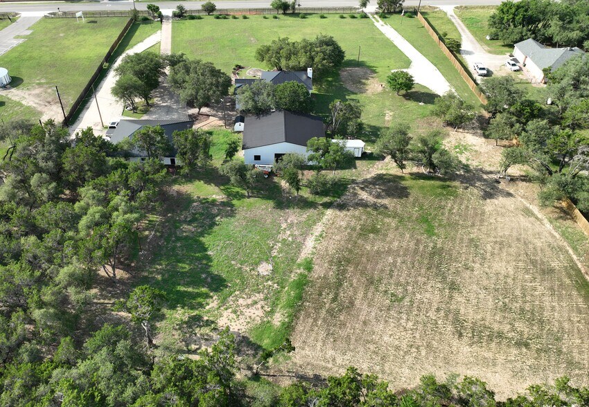 More Photos Of 102 County Road 180, Leander Loft Creative Space For Sale