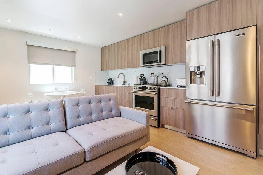 More Photos Of 1446-1448 Yale St, Santa Monica Apartments For Sale