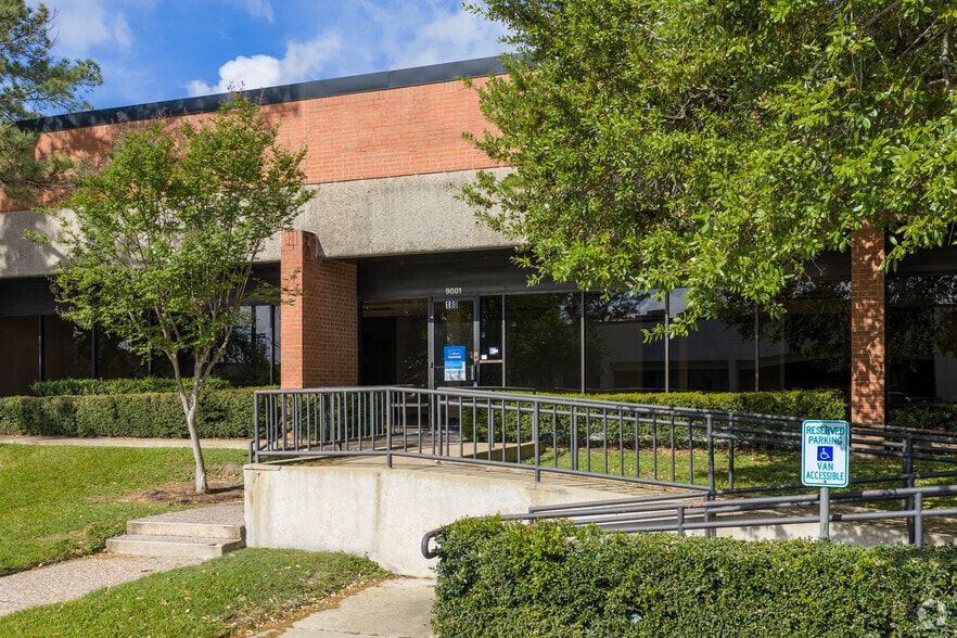 More Photos Of 9001 Jameel Rd, Houston Unknown For Lease