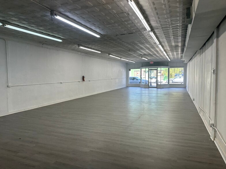 More Photos Of 525-545 E Main St, Bartow Freestanding For Lease