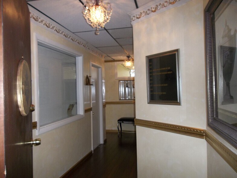 More Photos Of 2801 Camino del Rio S, San Diego Office For Lease