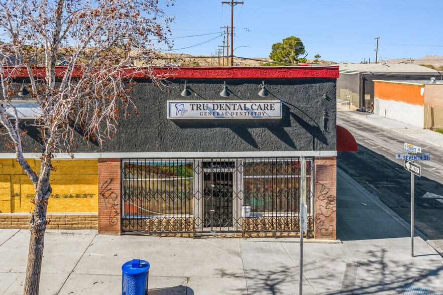 More Photos Of 15586 7th St, Victorville Storefront For Sale