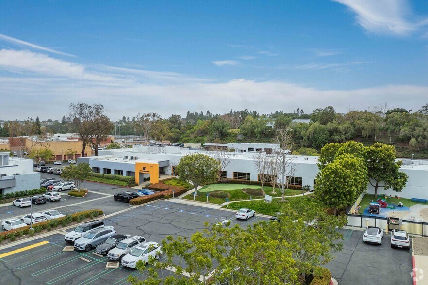 More Photos Of 1071 Camelback St, Newport Beach Light Manufacturing For Lease