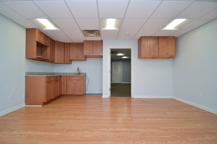 More Photos Of 159 Us Highway 46, Rockaway Office For Lease