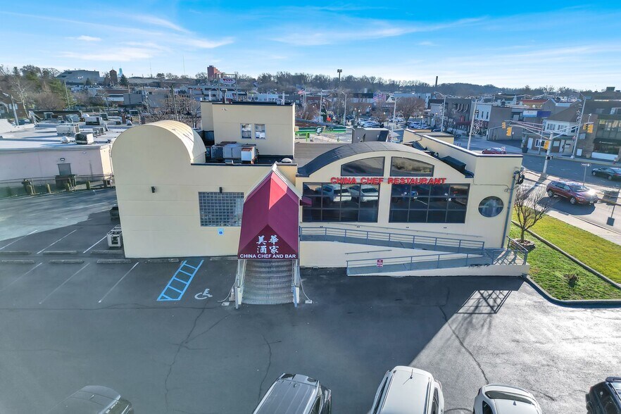 More Photos Of 1322 Paterson Plank Rd, Secaucus General Retail For Sale