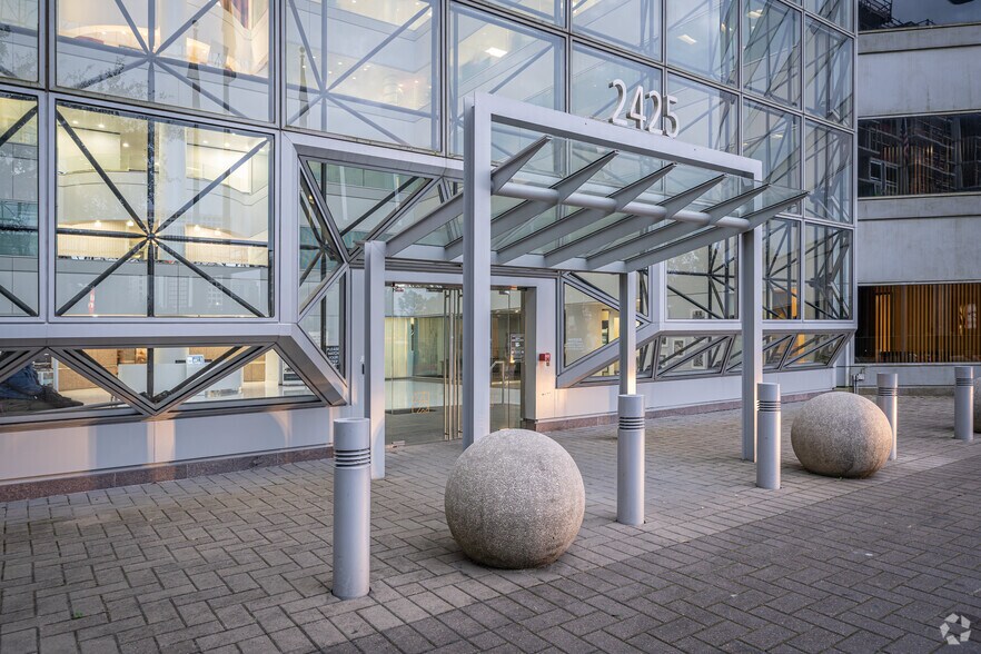 More Photos Of 2425 West Loop South, Houston Office For Lease