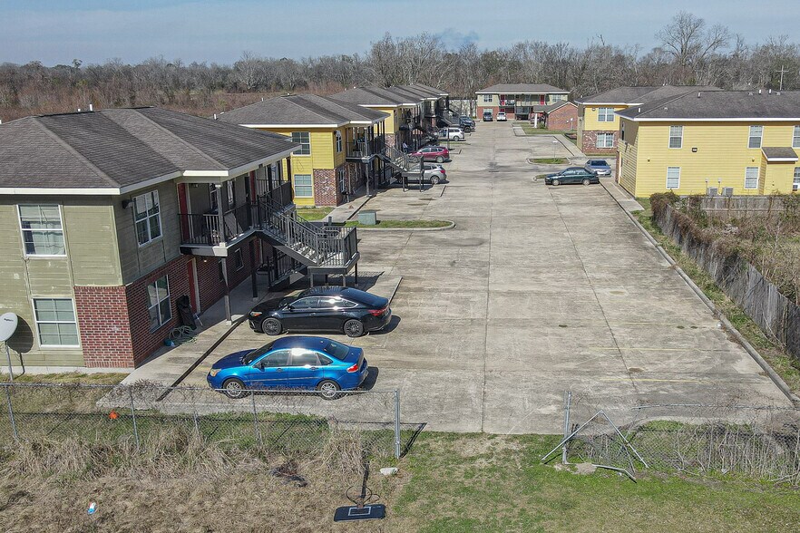 More Photos Of 5500 Hwy 75, Carville Apartments For Sale