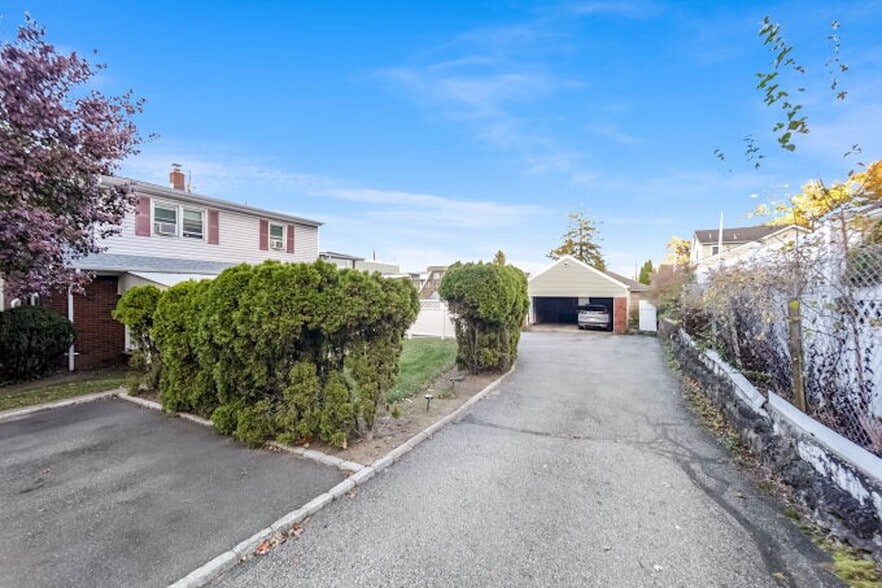 More Photos Of 715 Main St, Caldwell Storefront Retail Residential For Sale