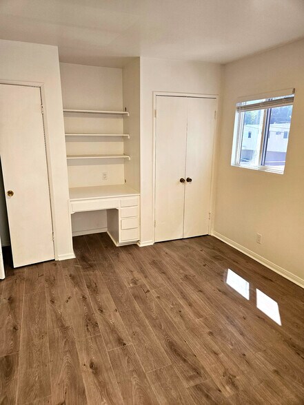 More Photos Of 4531 Van Nuys Blvd, Sherman Oaks Storefront Retail Residential For Sale