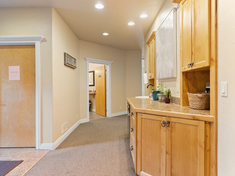 More Photos Of 65 Commons Way, Kalispell Office For Sale