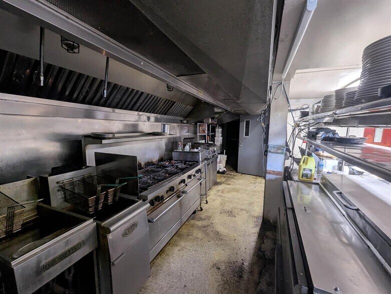 More Photos Of 36-38 Opera House Sq, Claremont Restaurant For Sale