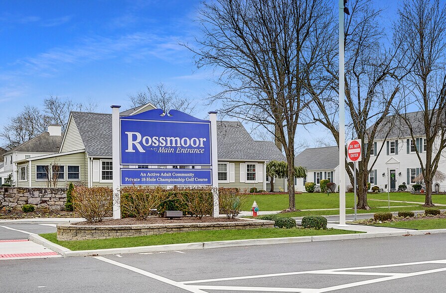 More Photos Of 1 Rossmoor Dr, Monroe Township Medical For Lease