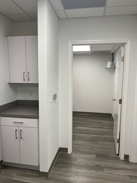 More Photos Of 1300 N Federal Hwy, Boca Raton Medical For Sale
