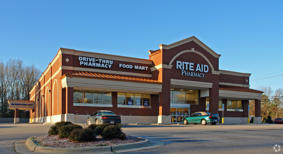 Primary Photo Of 1500 Martin Luther King Pky SE, Wilson Drugstore For Lease
