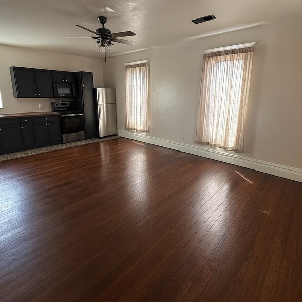 More Photos Of 232 S Buchanan St, Edwardsville Office Residential For Lease