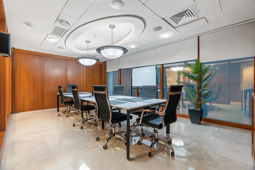 More Photos Of 1110 Brickell Ave, Miami Office For Sale