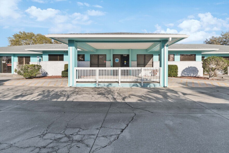 More Photos Of 7157-7159 Curtiss Ave, Sarasota Medical For Sale