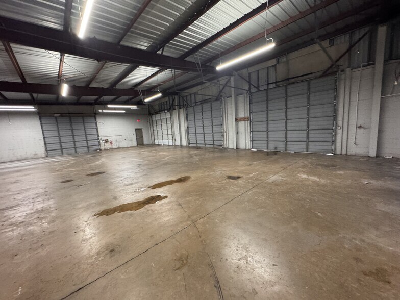 More Photos Of 6261 Richmond Ave, Houston Unknown For Lease