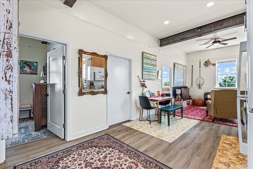 More Photos Of 10 Irving Ave N, Colonial Beach Apartments For Sale