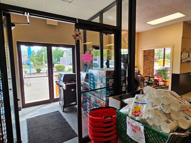 More Photos Of 371 West St, Keene General Retail For Sale