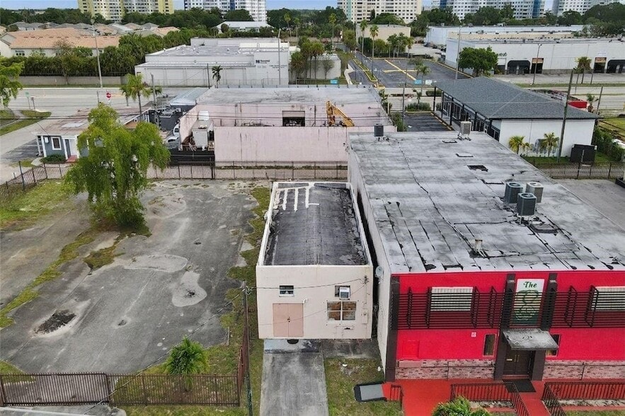 More Photos Of 4167 SW 18th St, West Park Industrial For Sale