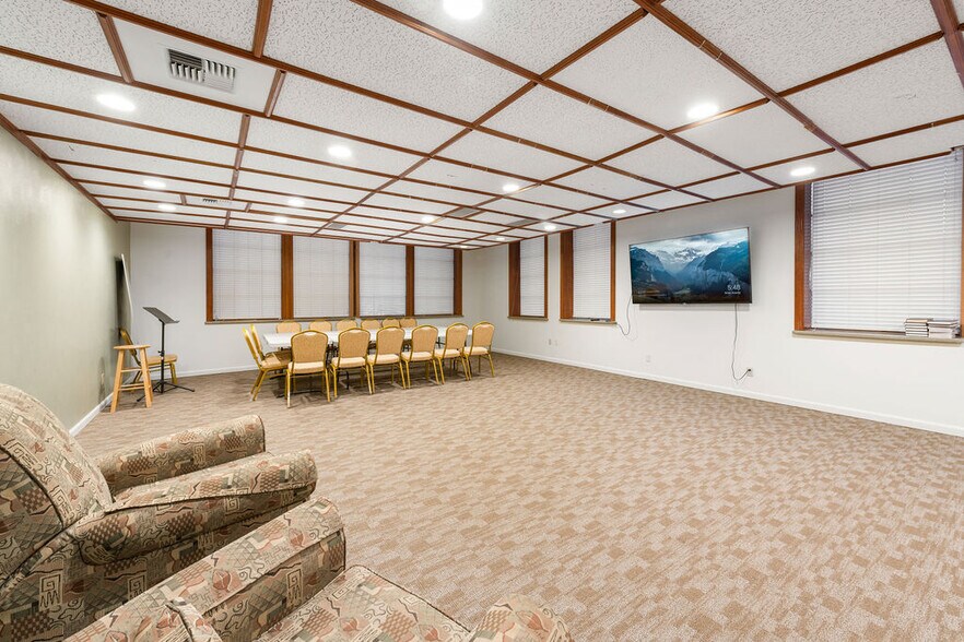 More Photos Of 102 S Euclid Ave, Sandpoint Medical For Lease