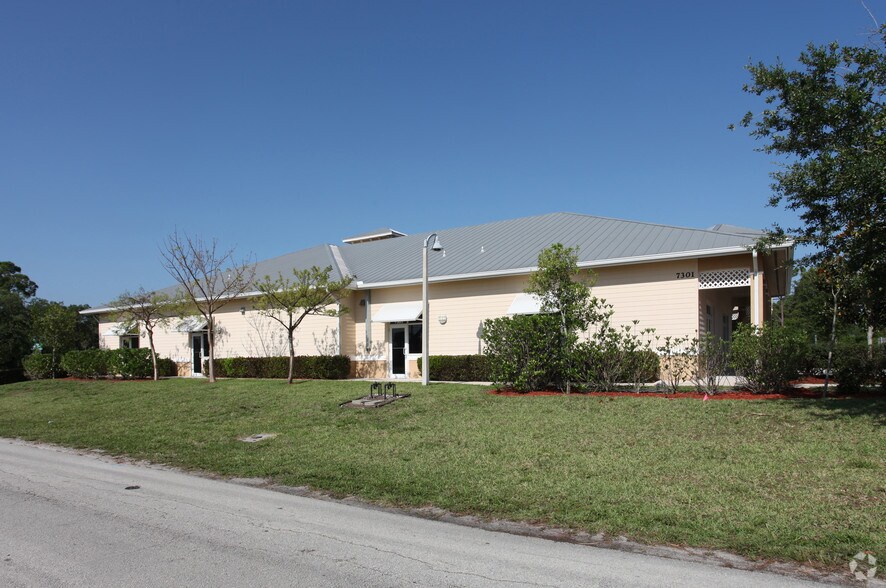 More Photos Of 7301-7317 SW Gaines Ave, Stuart Office For Lease