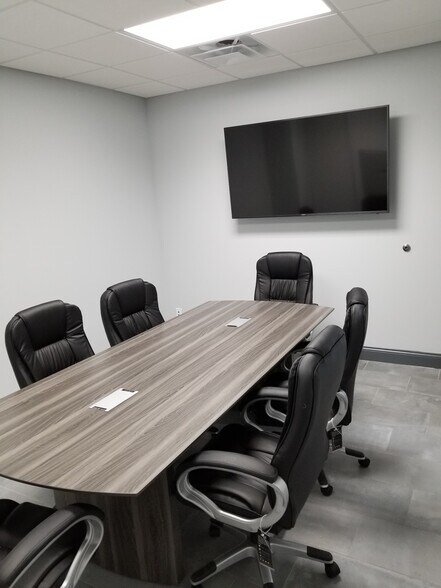 More Photos Of 8865 Commodity Cir, Orlando Office For Lease