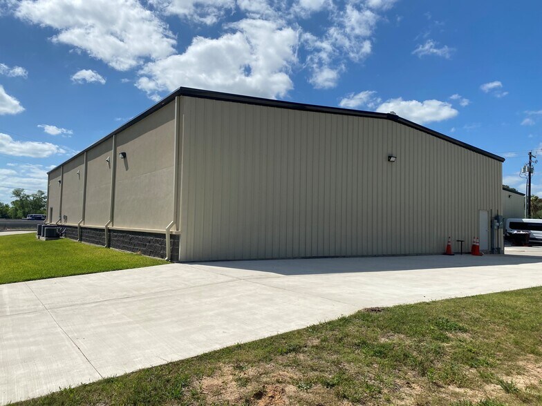 More Photos Of 4215 Gulf Fwy, Dickinson Freestanding For Lease